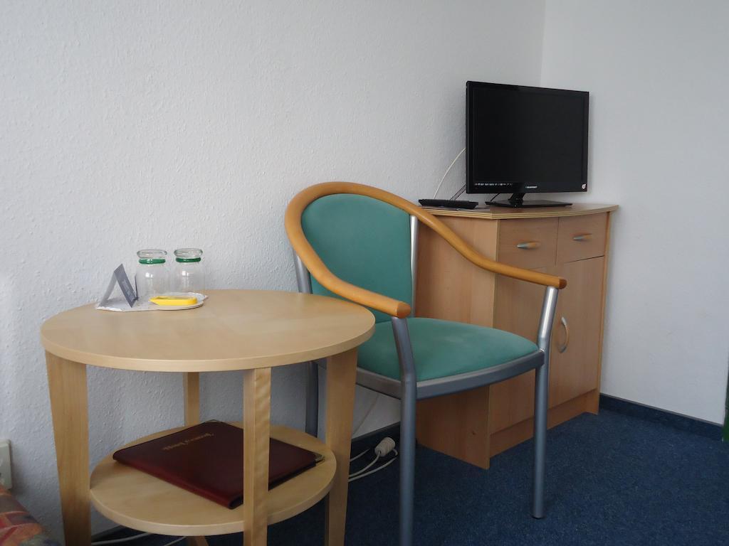 Hotel Central Oberursel Rum bild